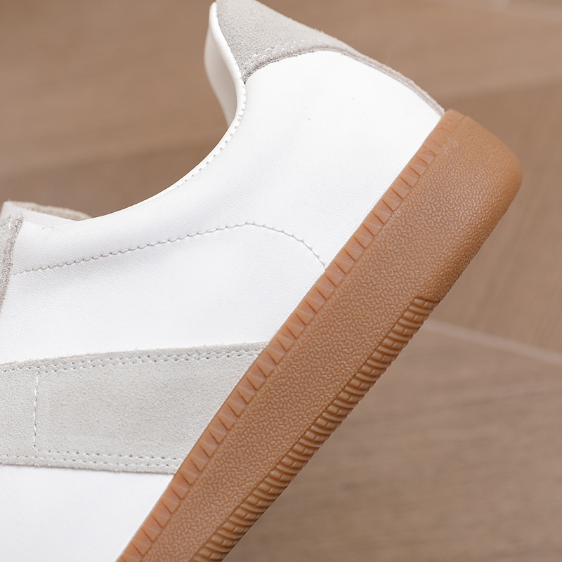 Retro-Sneaker der deutschen Armee aus Leder mit Gummisohle