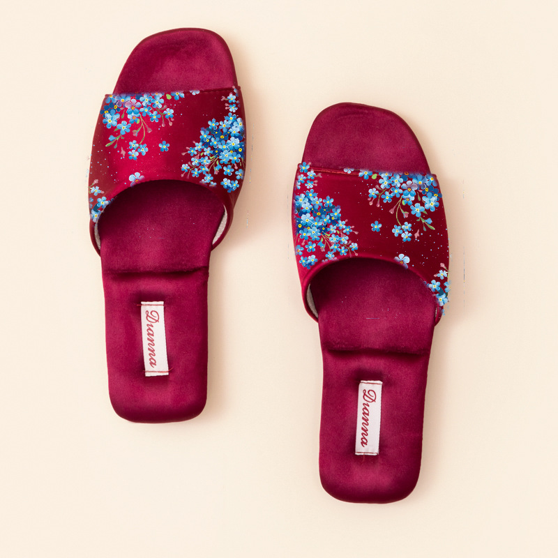 Elegante flache Damenpantoffeln mit Blumenmuster 3