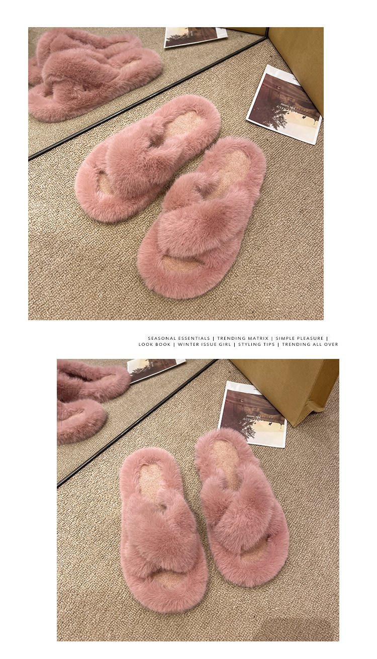 Pantuflas de mujer con tiras cruzadas y suave piel sintética.