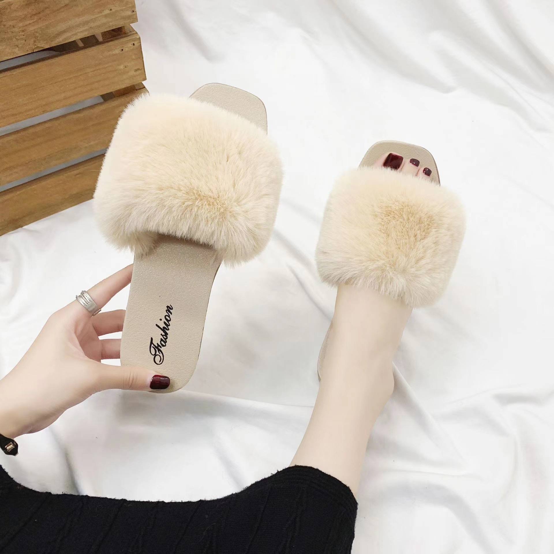 Pantuflas de mujer con suave pelo sintético 9