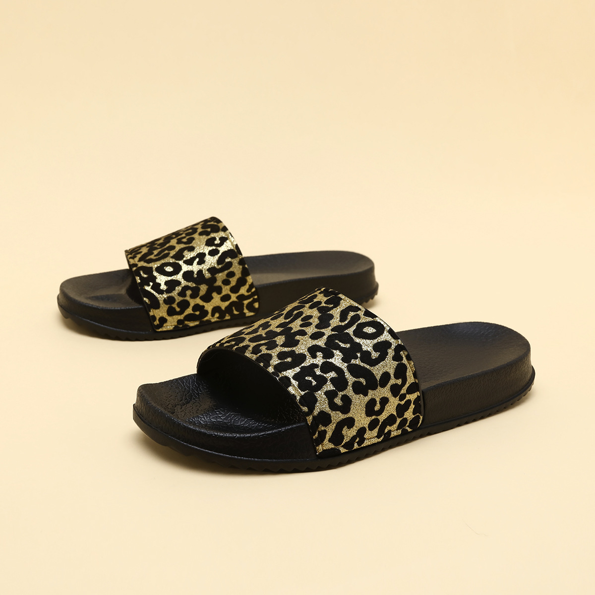 Damen-Slipper mit Leopardenmuster 3