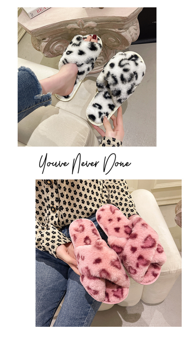 Pantofole da donna morbide con stampa leopardata e cinturino incrociato