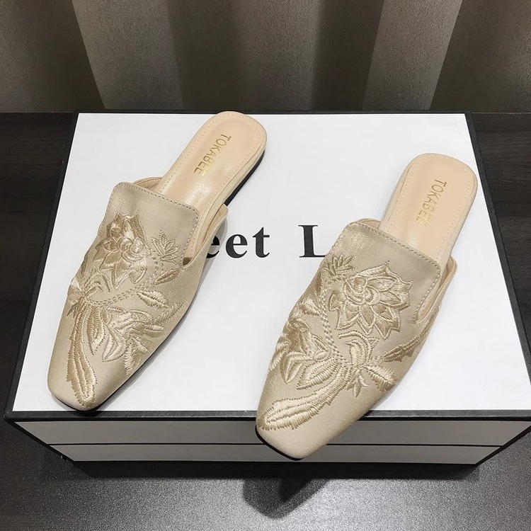 Mules plates brodées à fleurs pour femmes
