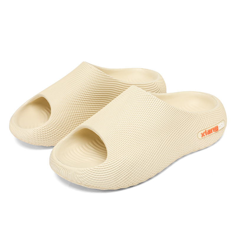 Ciabatte unisex con suola spessa e testurizzata. 6