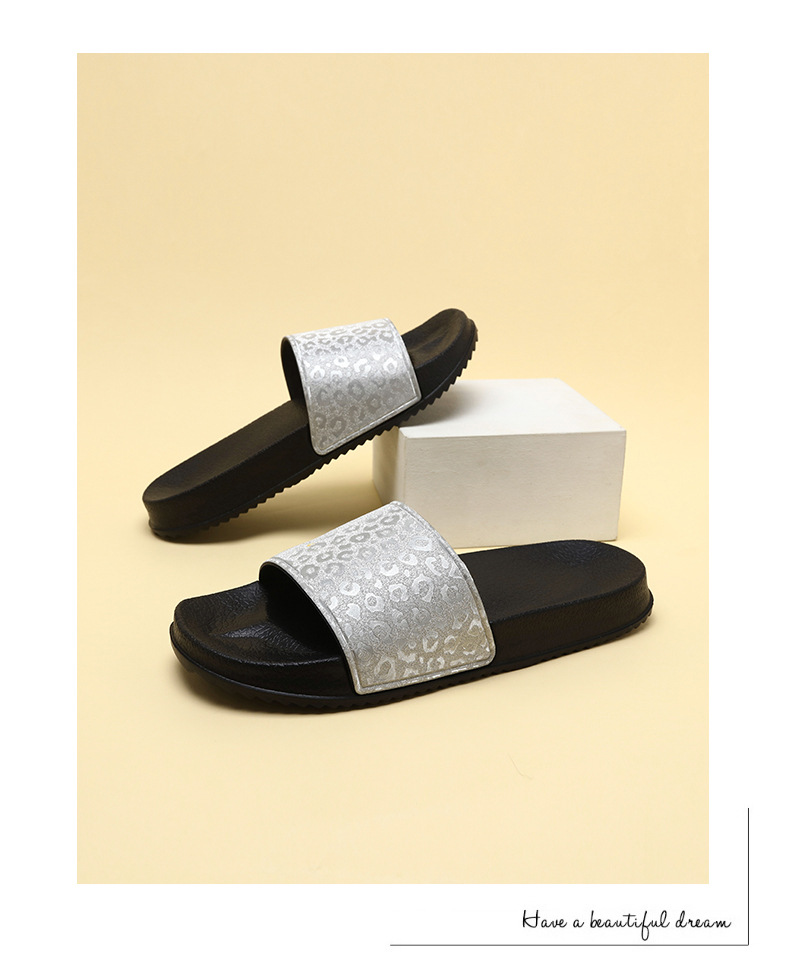 Damen-Slipper mit Leopardenmuster