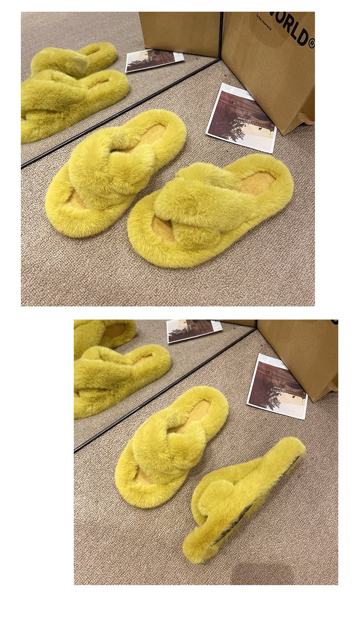 Pantuflas de mujer con tiras cruzadas y suave piel sintética.