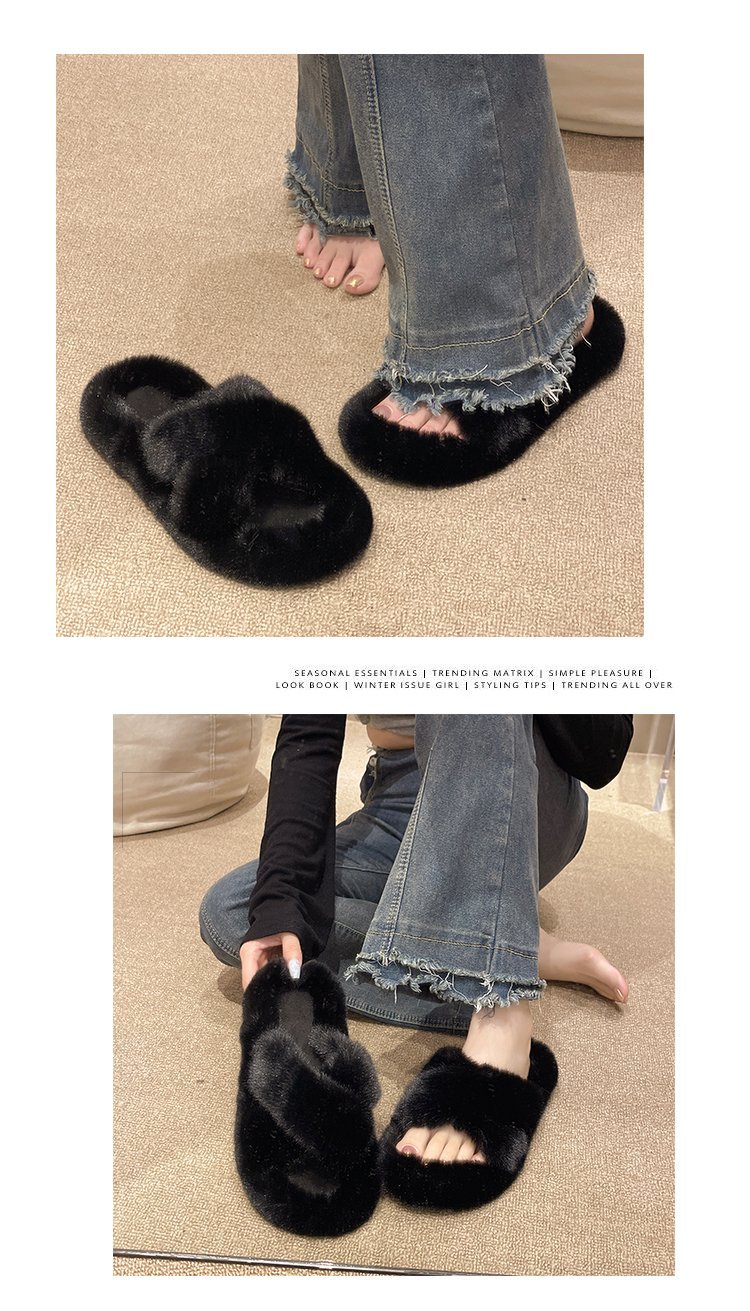 Pantuflas de mujer con tiras cruzadas y suave piel sintética.