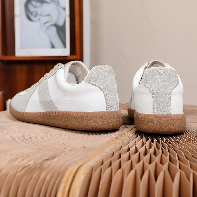 Retro-Sneaker der deutschen Armee aus Leder mit Gummisohle