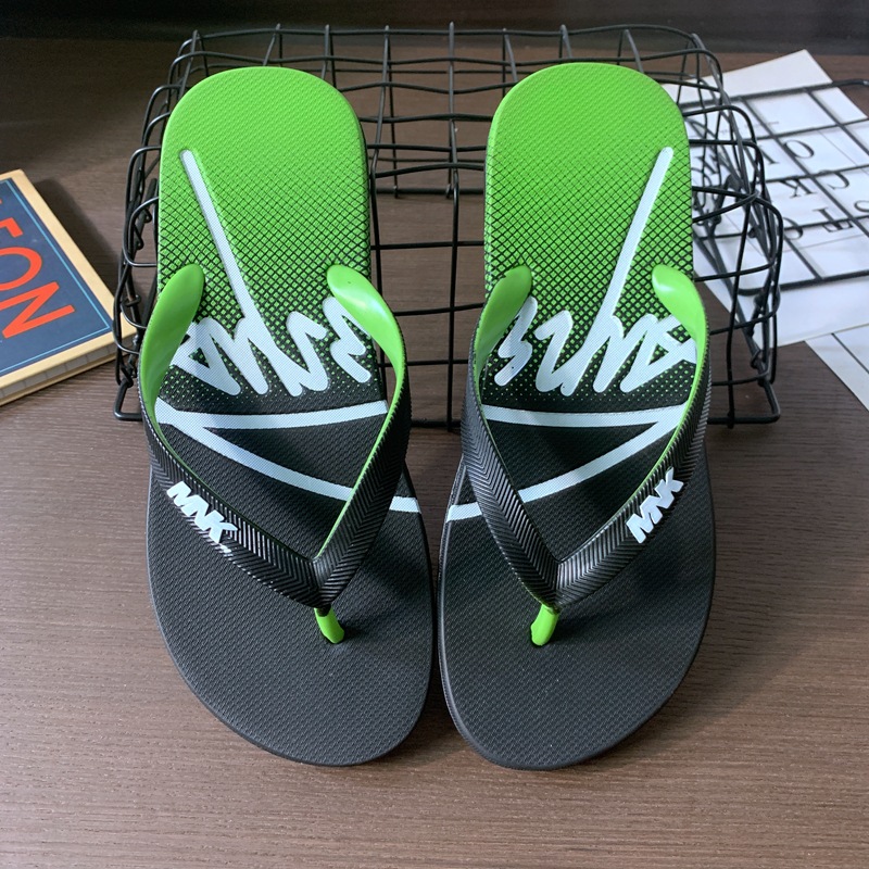 Men's Sporty Gradient Beach Flip Flops 4